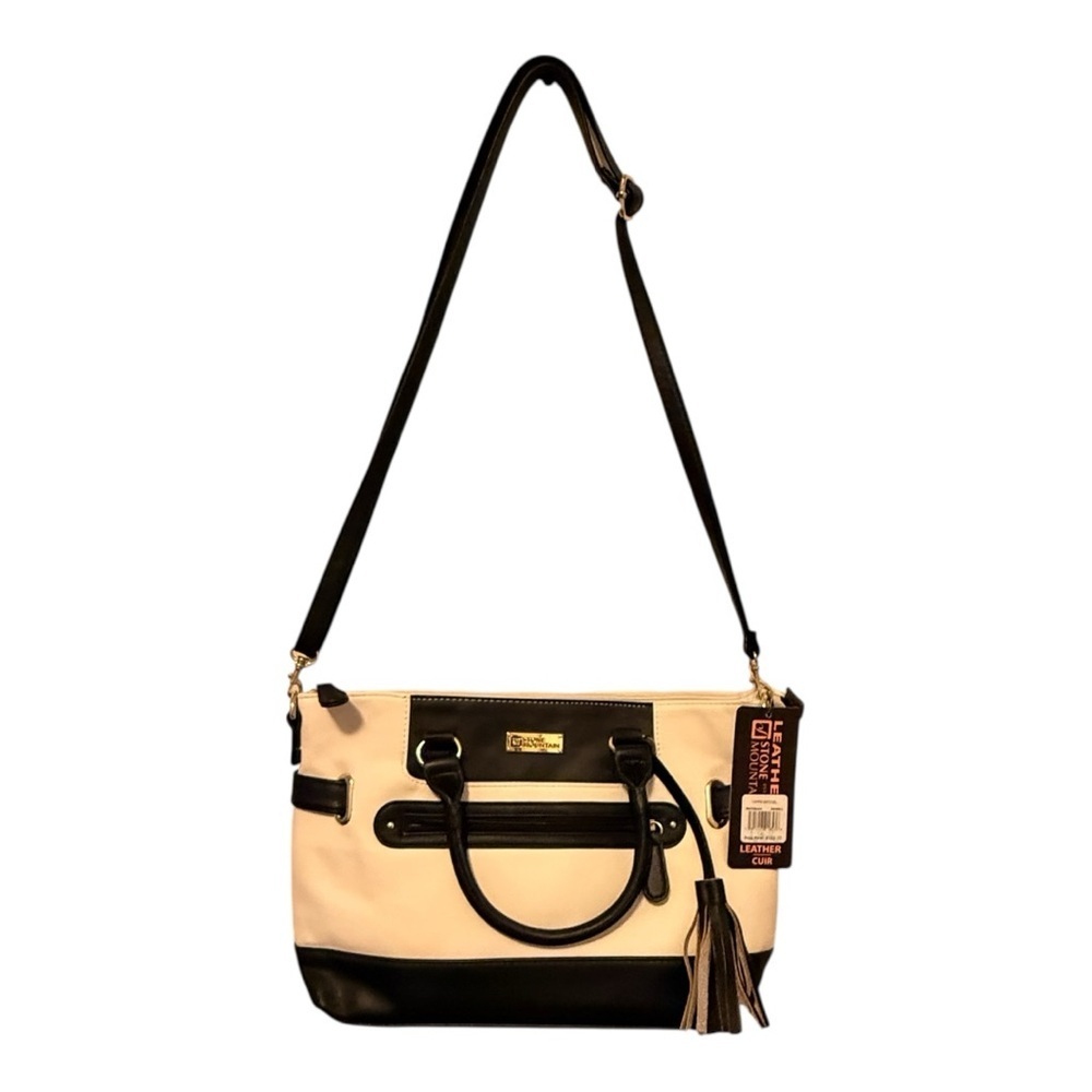 Stone Mountain Leather Purse nwt